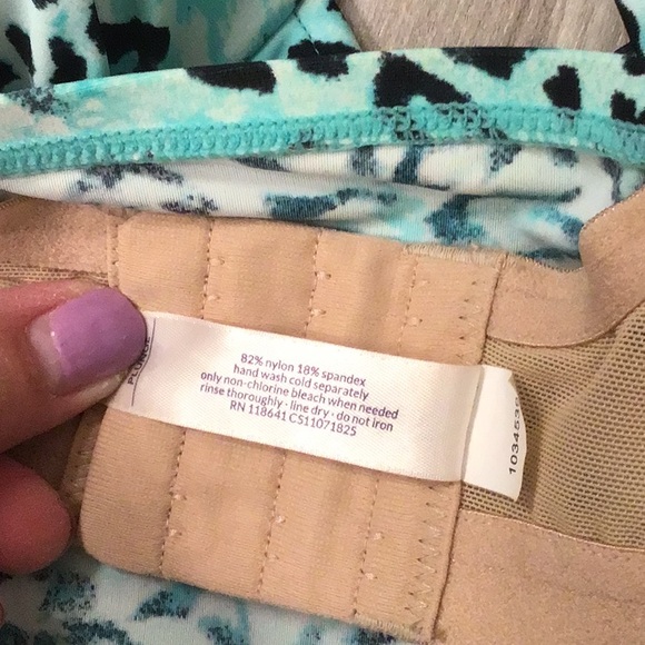 Like New Tankini Swim Top - 36D - Picture 10 of 10